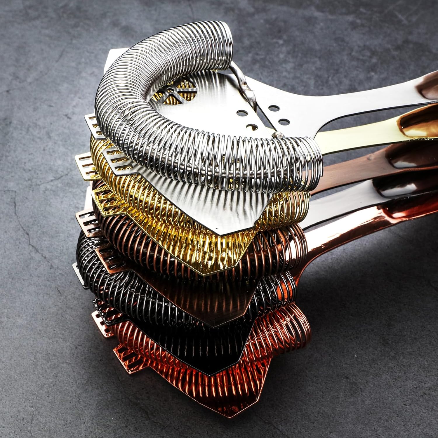YUHWYI Cocktail Strainer with Rocket Design